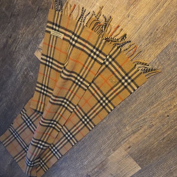 Burberry 100% Lambs Wool Made In Scotland Classic Tan Plaid Men's/weman's Scarf - Picture 9 of 11